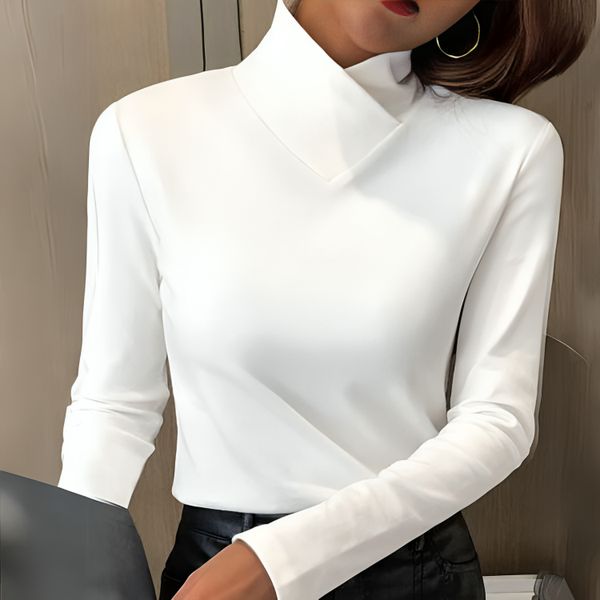 Beth - Elegant Turtleneck Fit