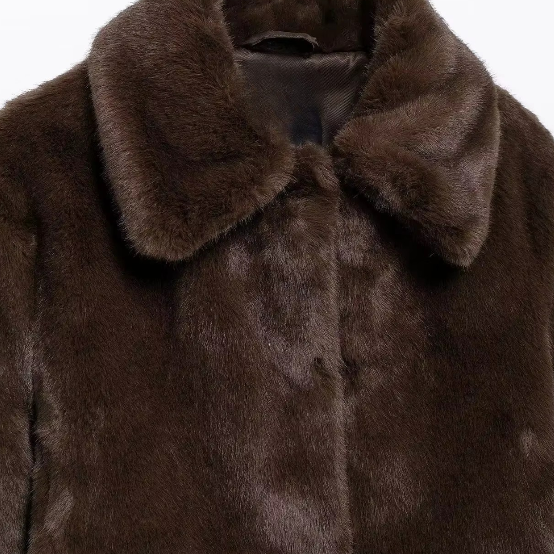 Josie - Chic Faux Fur Short Jacket