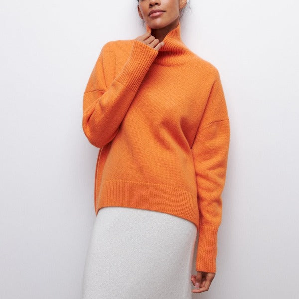 Lila - Chic Turtleneck Sweater