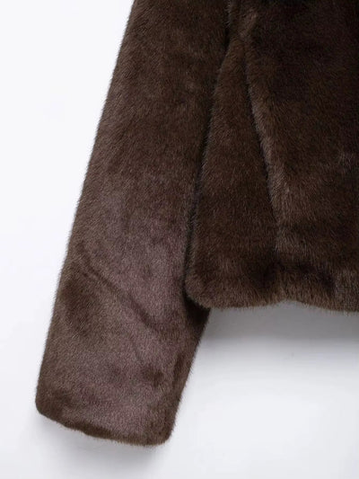 Josie - Chic Faux Fur Short Jacket