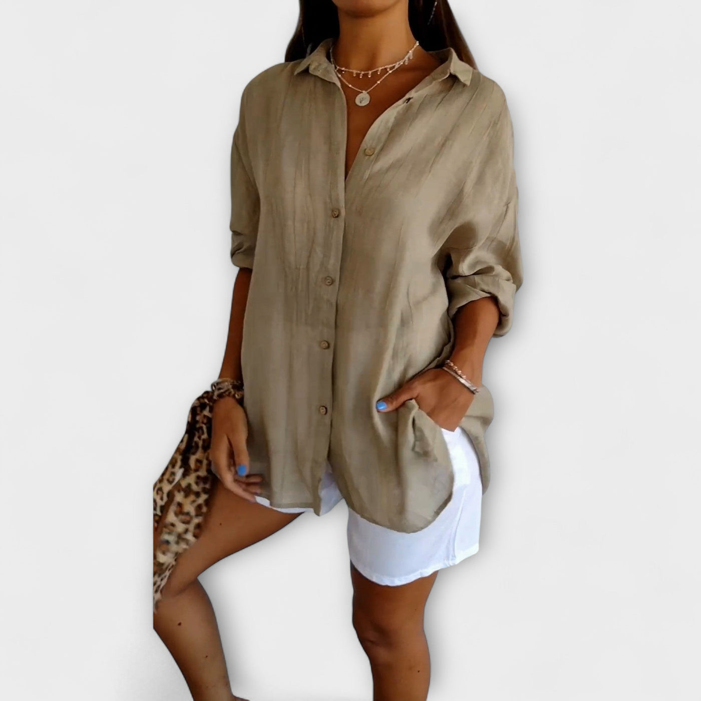 Holly - Chic Pleated Blouse